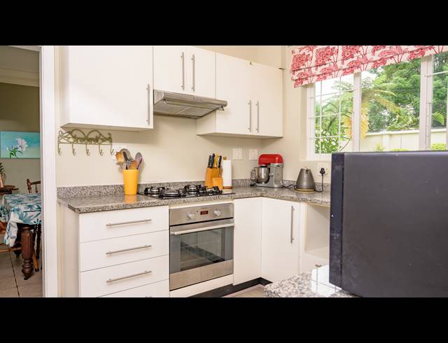 4 BEDROOM HOUSE FOR SALE IN COWIES HILL
